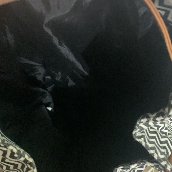 Black and white bag - Picture 3 of 3